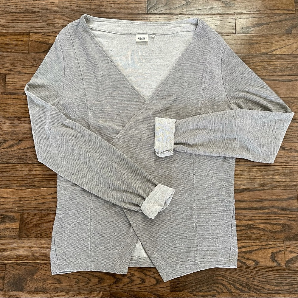 Object women grey light cardigan sz M